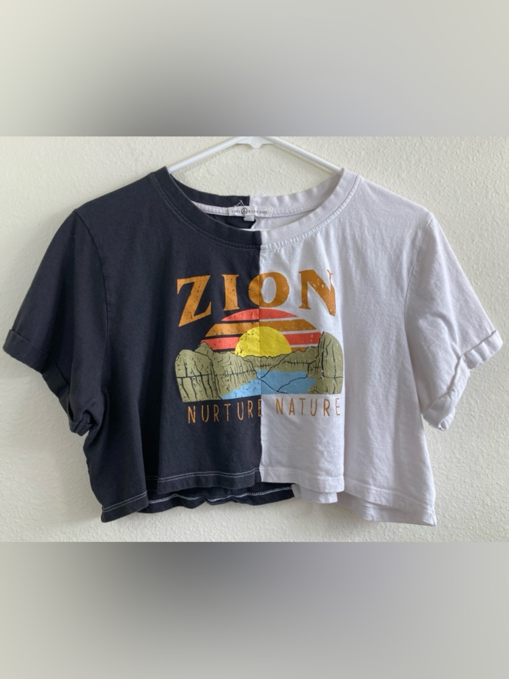 Love Peace & Lazy Days Zion Split-Panel Crop Top - Black/White Size L (Juniors)